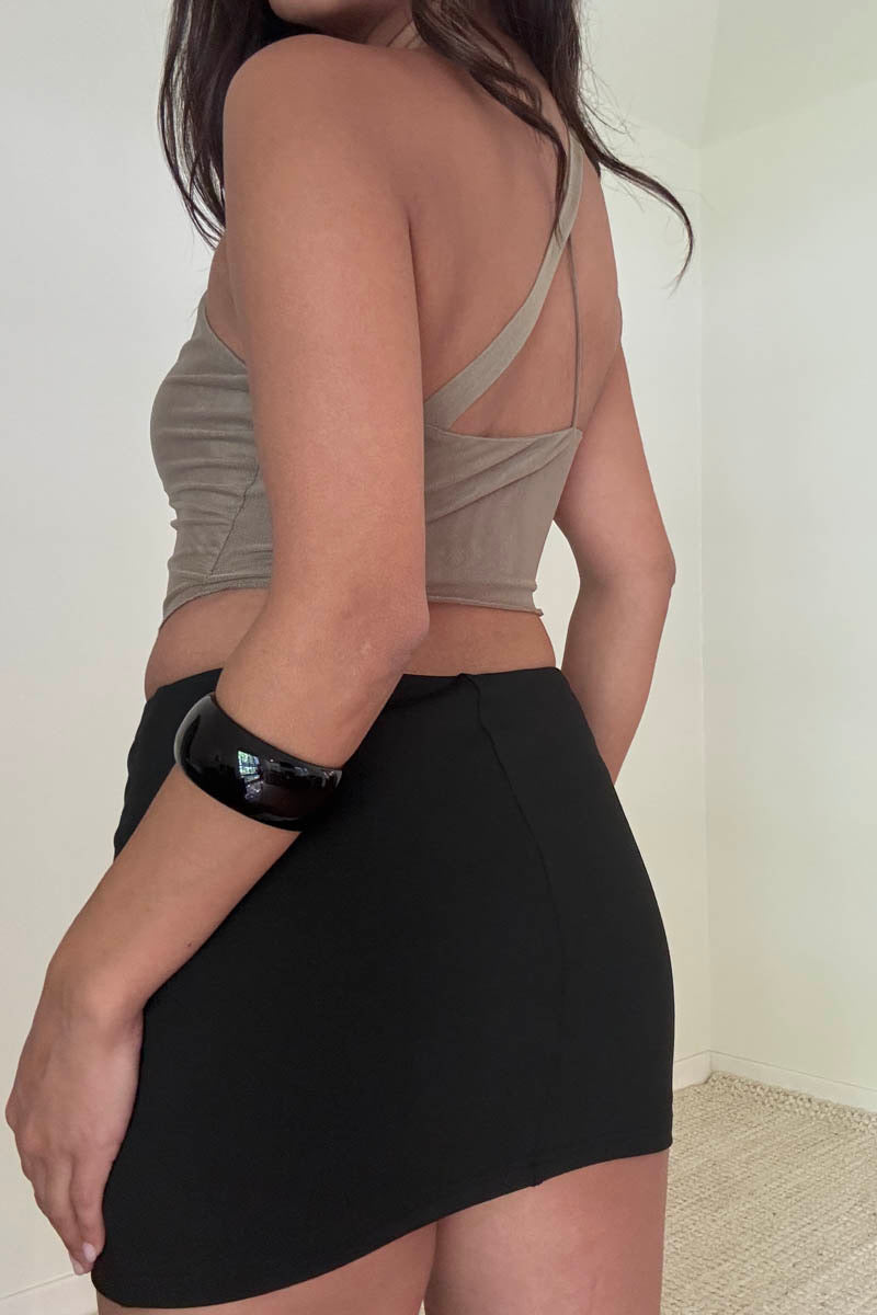 Asymmetrical Mesh Top